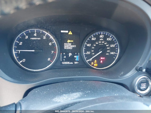 JA4AZ3A33JJ000729 Mitsubishi Outlander Se