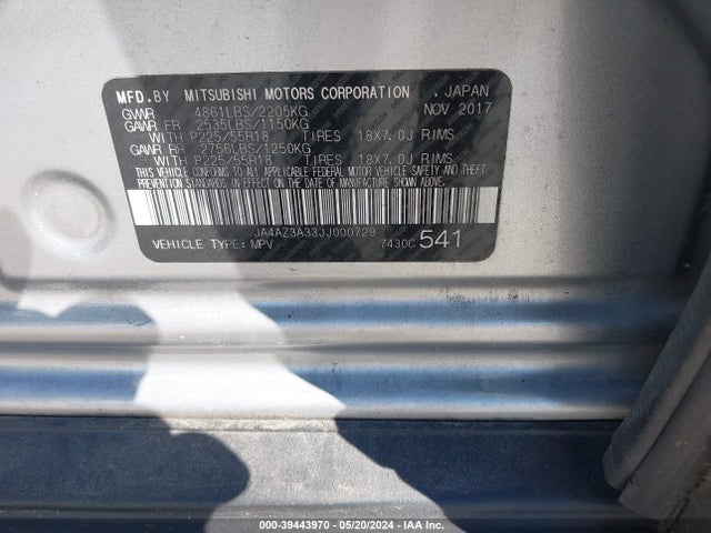 JA4AZ3A33JJ000729 Mitsubishi Outlander Se