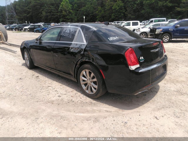 2C3CCARG1JH181833 Chrysler 300 Touring L Awd