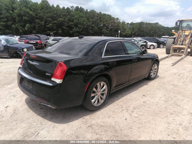 2C3CCARG1JH181833 Chrysler 300 Touring L Awd