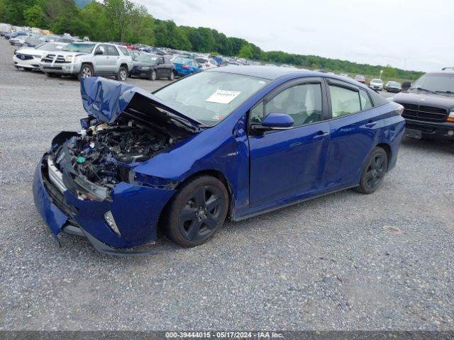 JTDKARFU8H3050868 Toyota Prius Four Touring