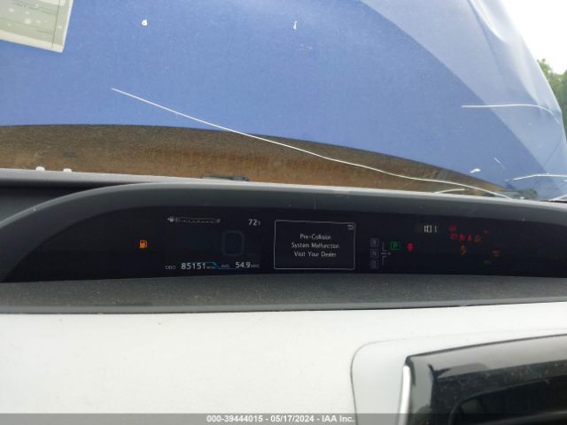 JTDKARFU8H3050868 Toyota Prius Four Touring