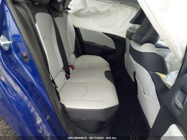 JTDKARFU8H3050868 Toyota Prius Four Touring