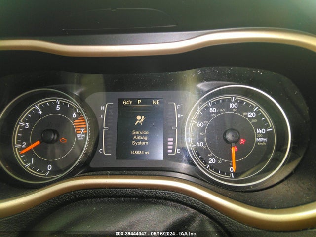 1C4PJLABXHW548013 Jeep Cherokee Altitude Fwd