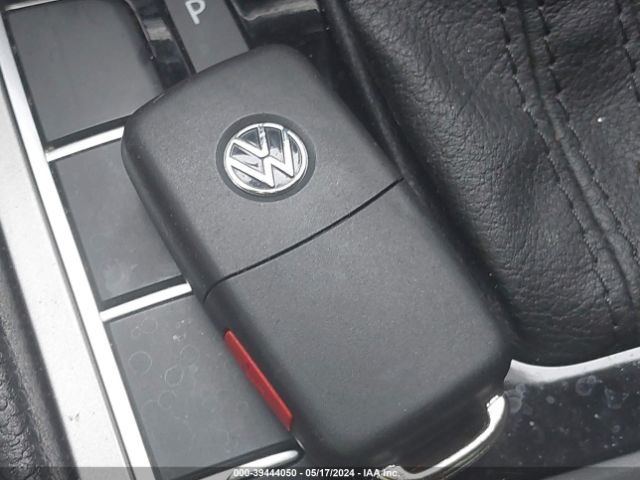 1VWMA7A30LC019552 Volkswagen Passat 2.0t R-line