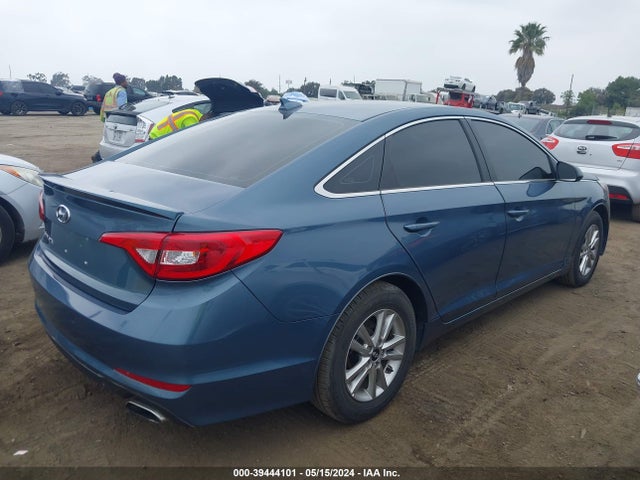 Hyundai SONATA SE 2017 5NPE24AF3HH565206 Image 4