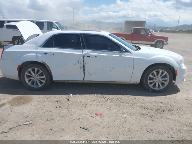 Chrysler 300 Anniversary Edition 2016 2C3CCARG9GH325041 Image 14