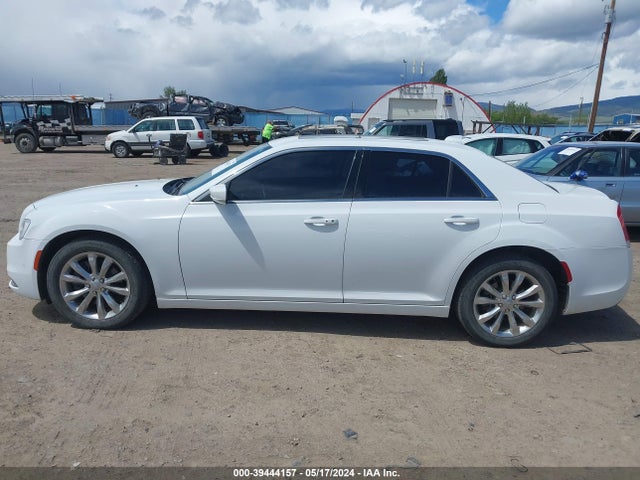 Chrysler 300 Anniversary Edition 2016 2C3CCARG9GH325041 Image 15