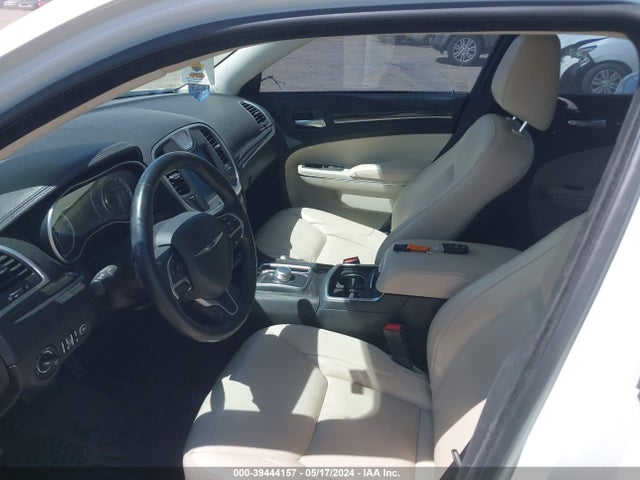 Chrysler 300 Anniversary Edition 2016 2C3CCARG9GH325041 Image 5
