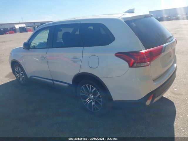 JA4AZ2A31HZ063477 Mitsubishi Outlander Es