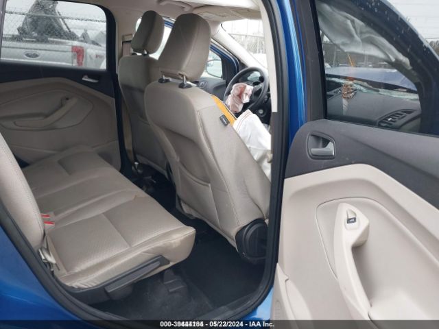 1FMCU9GD3JUA05214 Ford ESCAPE SE
