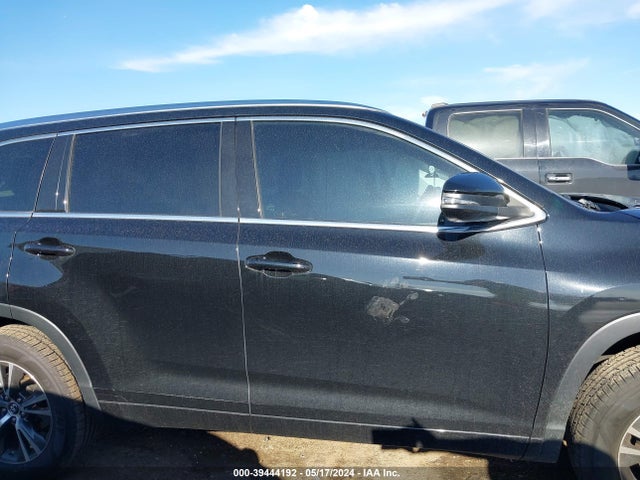 Toyota Highlander Xle V6 2016 5TDKKRFHXGS501635 Image 13