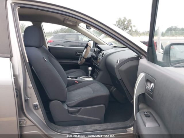 JN8AS5MV3EW711136 Nissan Rogue Select S