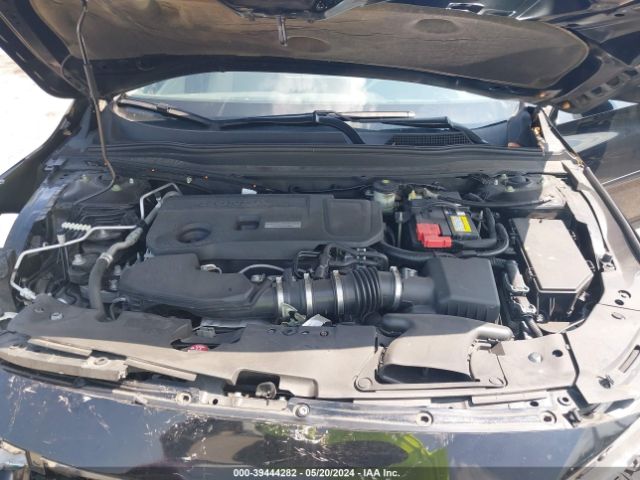 1HGCV2F99JA037531 Honda Accord Touring 2.0t