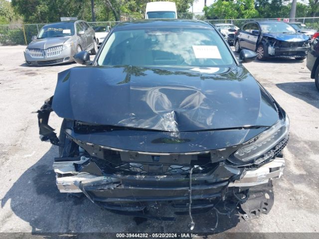 1HGCV2F99JA037531 Honda Accord Touring 2.0t