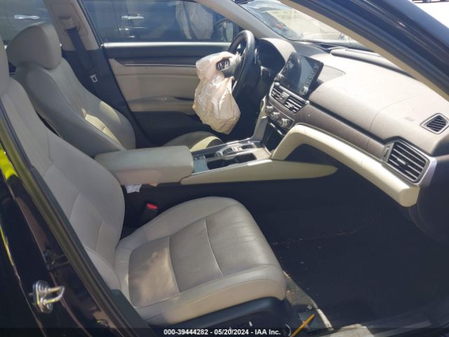 1HGCV2F99JA037531 Honda Accord Touring 2.0t