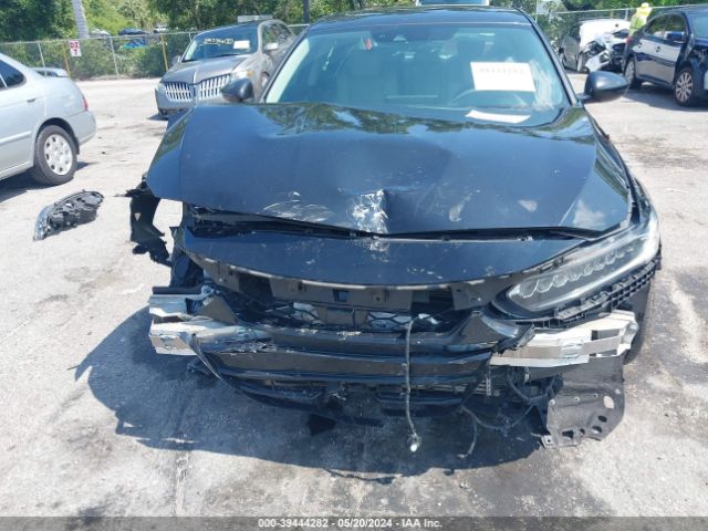 1HGCV2F99JA037531 Honda Accord Touring 2.0t