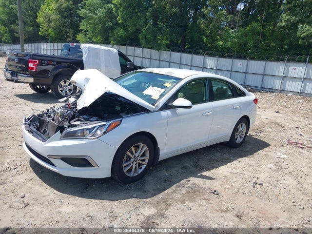 Hyundai SONATA SE 2017 5NPE24AF0HH525925 Image 2