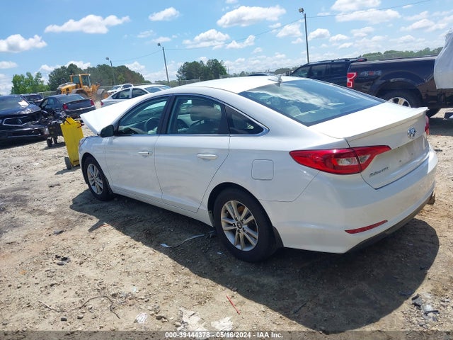 Hyundai SONATA SE 2017 5NPE24AF0HH525925 Image 3