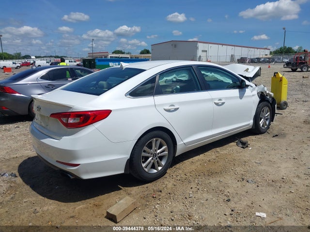Hyundai SONATA SE 2017 5NPE24AF0HH525925 Image 4