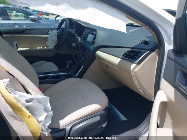 Hyundai SONATA SE 2017 5NPE24AF0HH525925 Image 5