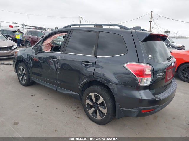 Subaru Forester 2.5i Limited 2017 JF2SJAJC3HH443603 Image 3