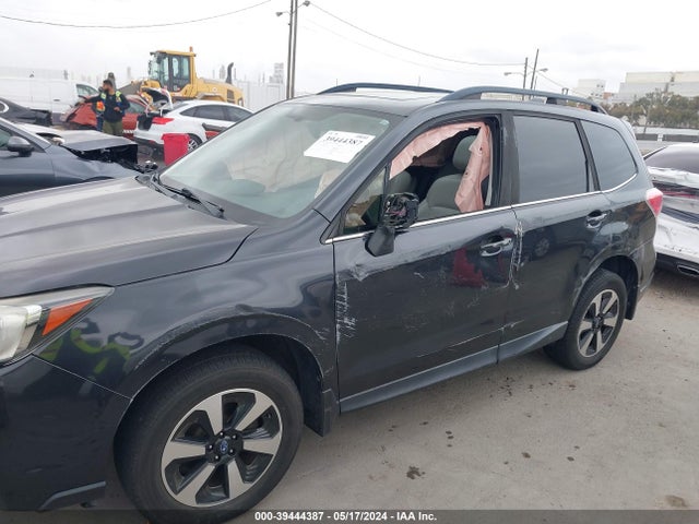 Subaru Forester 2.5i Limited 2017 JF2SJAJC3HH443603 Image 6