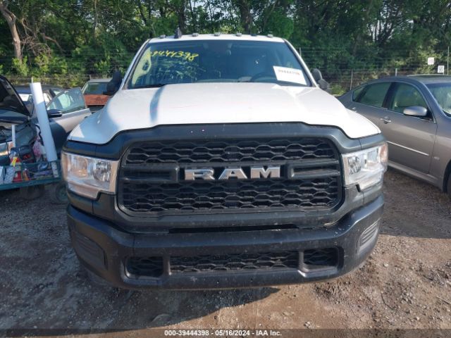 3C6UR5HJXKG590683 RAM 2500 Tradesman  4x4 8' Box