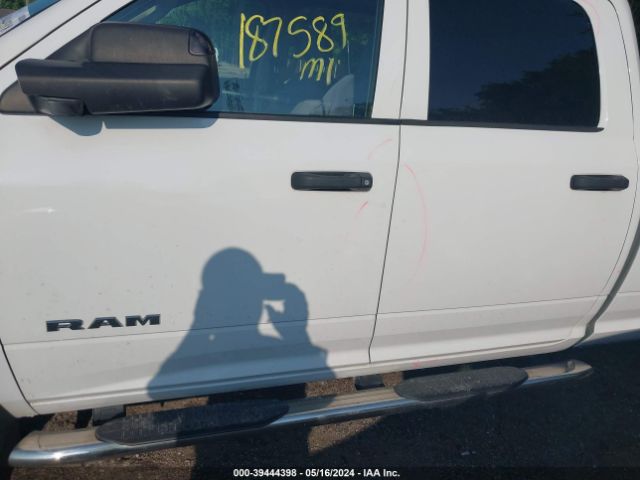 3C6UR5HJXKG590683 RAM 2500 Tradesman  4x4 8' Box