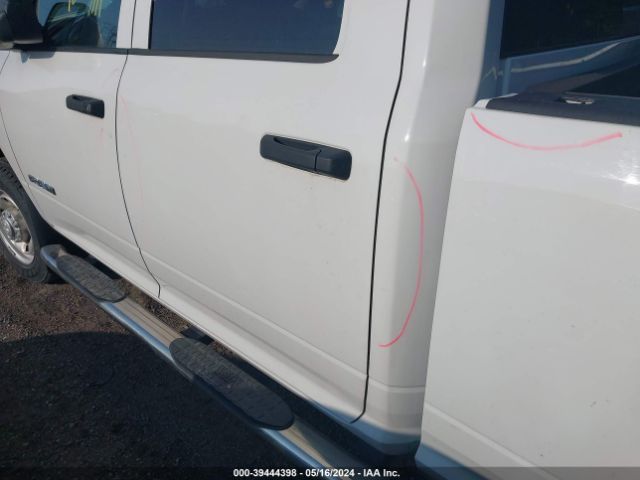 3C6UR5HJXKG590683 RAM 2500 Tradesman  4x4 8' Box