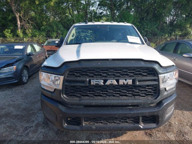 3C6UR5HJXKG590683 RAM 2500 Tradesman  4x4 8' Box
