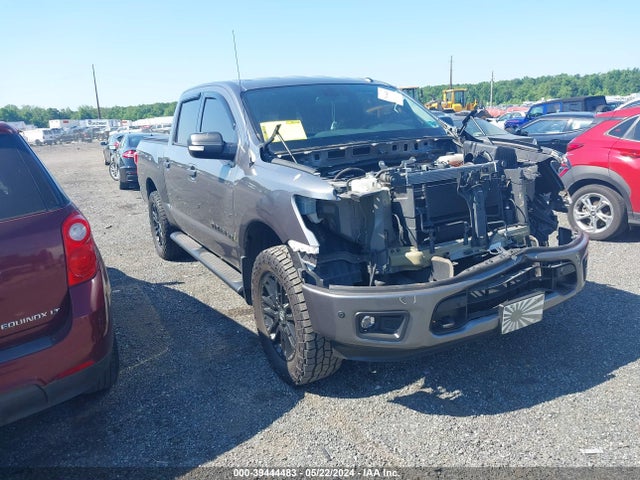 Nissan Titan Sl 2018 1N6AA1E52JN536137 Image 1