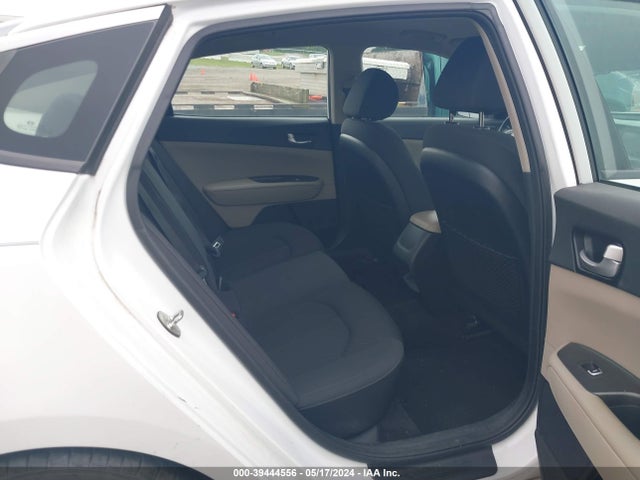 KIA Optima Lx 2018 5XXGT4L33JG272688 Image 8
