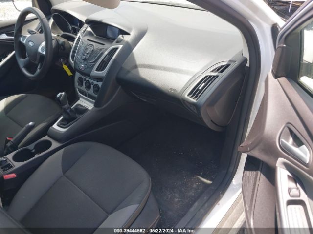 1FADP3F21EL267795 Ford FOCUS SE