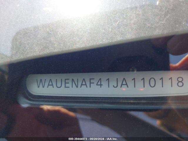 WAUENAF41JA110118 Audi A4 2.0t Premium/2.0t Tech Premium