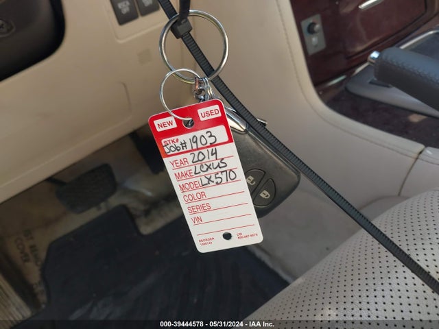 JTJHY7AX8E4158714 Lexus LX 570