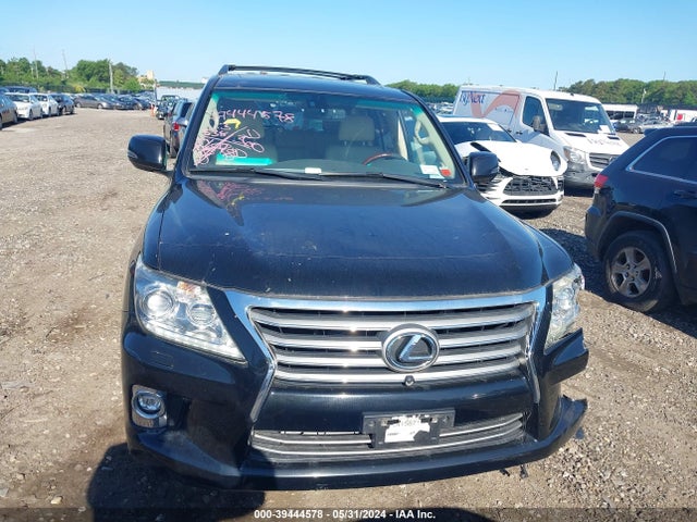 JTJHY7AX8E4158714 Lexus LX 570