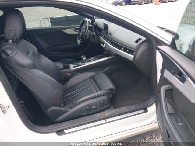 WAUTNAF50JA001679 Audi A5 2.0t Premium