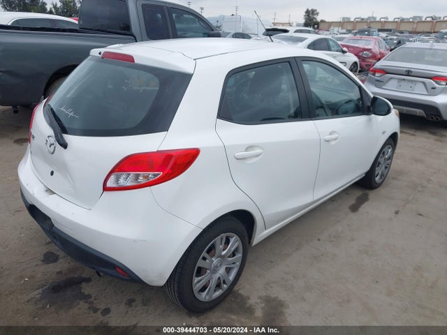 Mazda Mazda2 Sport 2014 JM1DE1KZXE0186884 Image 4