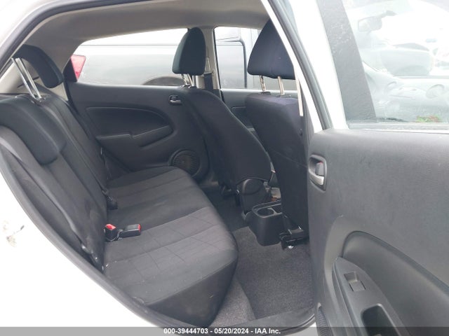 Mazda Mazda2 Sport 2014 JM1DE1KZXE0186884 Image 8