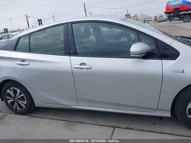 Toyota Prius Prime Premium 2017 JTDKARFP9H3056530 Image 14