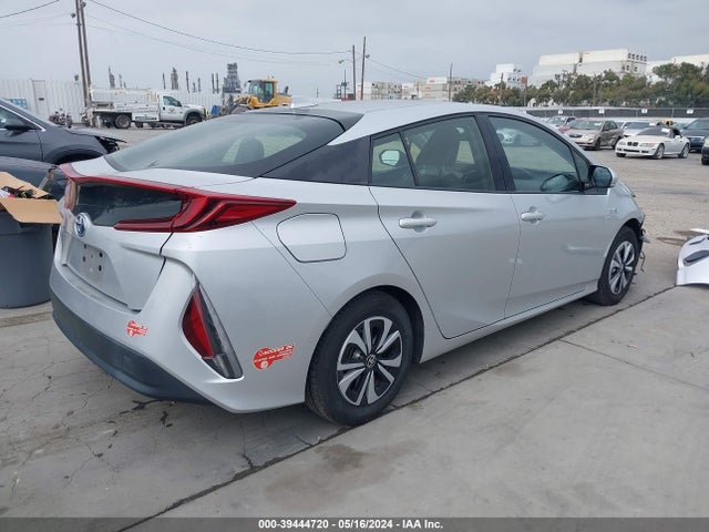 Toyota Prius Prime Premium 2017 JTDKARFP9H3056530 Image 4