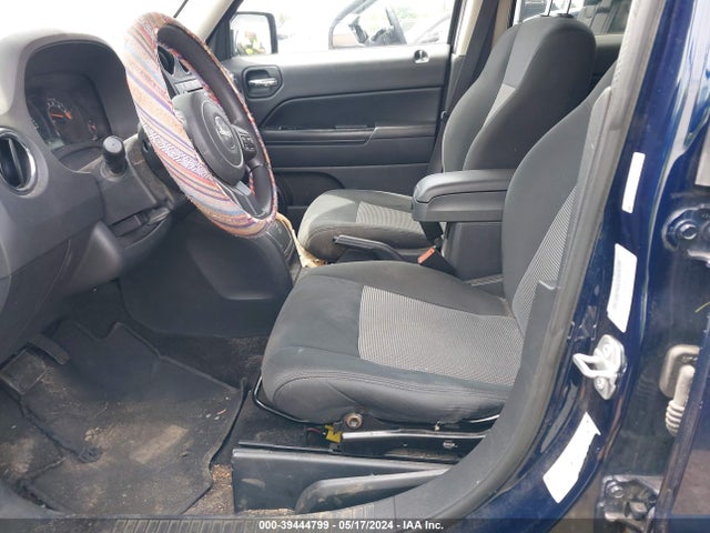 1C4NJRBB4FD225593 Jeep Patriot Sport