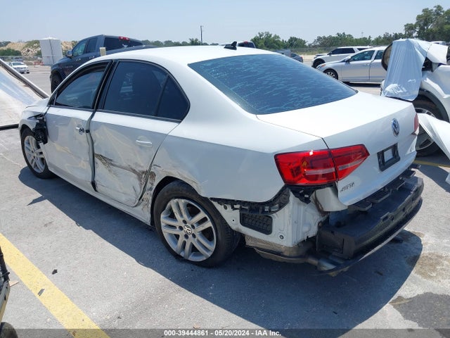 3VW2K7AJ2FM211819 Volkswagen Jetta 2.0l S