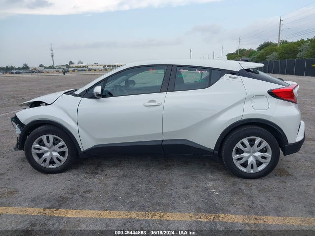 Toyota C-HR LE 2021 NMTKHMBX5MR130540 Image 14