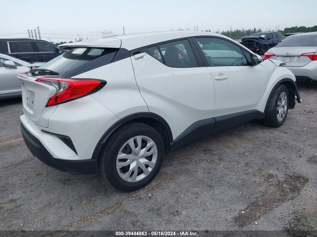 Toyota C-HR LE 2021 NMTKHMBX5MR130540 Image 4