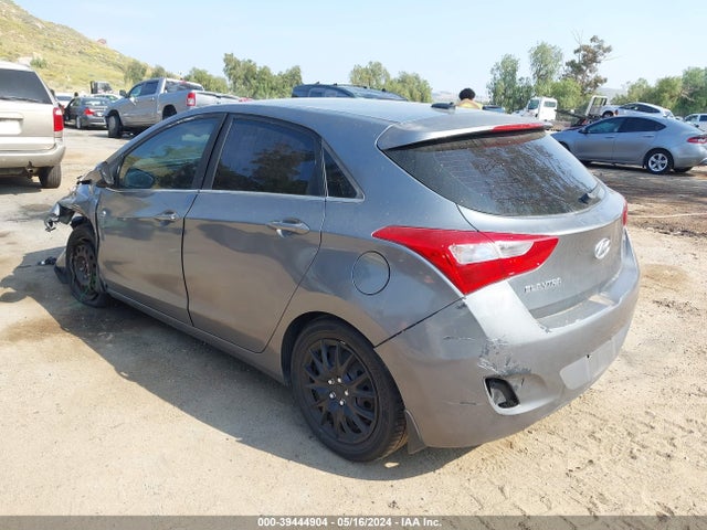 Hyundai ELANTRA GT 2016 KMHD35LH8GU321368 Image 3