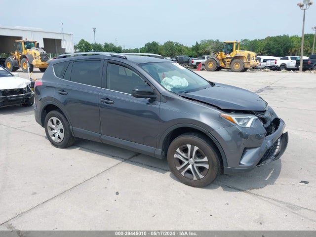 Toyota RAV4 LE 2018 JTMZFREV5JJ207638 Image 1