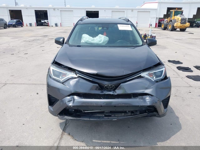 Toyota RAV4 LE 2018 JTMZFREV5JJ207638 Image 12