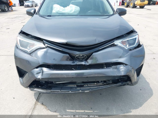 Toyota RAV4 LE 2018 JTMZFREV5JJ207638 Image 6